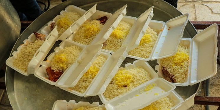 توزیع ۲ هزار پُرس غذای گرم برای اطعام عزاداران حسینی در مناطق محروم ارومیه