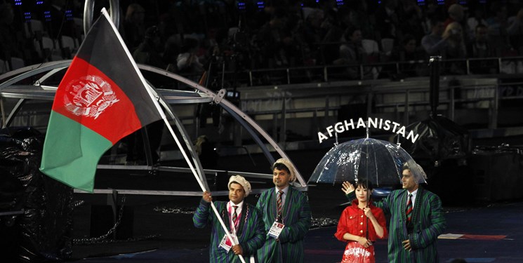 پارالمپیک توکیو| حمل پرچم افغانستان در مراسم افتتاحیه