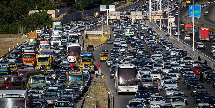 آزادراه تهران ـ شمال و کندوان یک طرفه شد/ترافیک سنگین در هراز و آزادراه رشت ـ قزوین