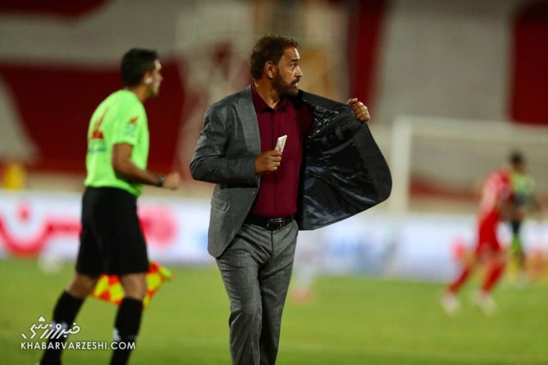 بازیکنانی که آوردم فامیل من نیستند!/ ما را دلسرد و بچه ها را خسته نکنید/ با تیم های مردمی کار کردم؛ همه چیز را می دانم