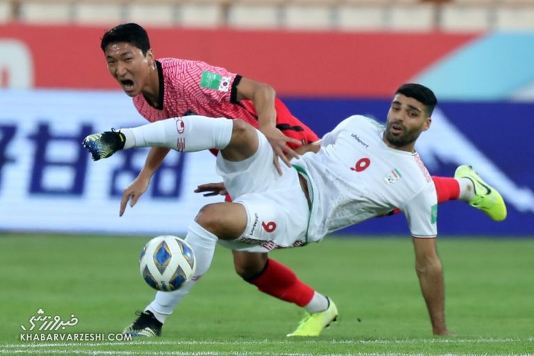 ببینید| تصاویر صحنه پنالتی روی طارمی در VAR ایرانی/ واکنش ۹ کارشناس؛ گاف الکاف علیه ایران