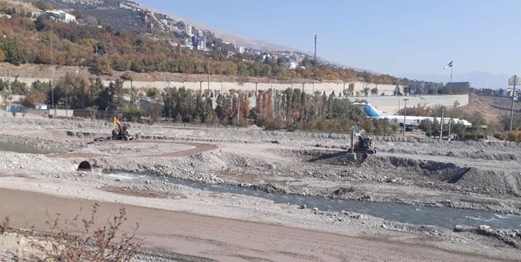 برداشت وسیع شن و ماسه از حاشیه رودخانه جاجرود/ از تاثیر منفی بر آبزیان تا آلودگی شهر لواسان