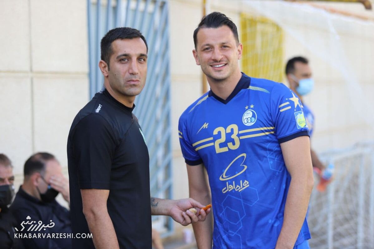 تصاویر| برخورد گرم پرسپولیسی های سابق با استقلالی ها