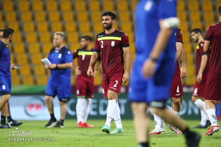 تصاویر| کریم باقری و اسکوچیچ در شرایطی که تاکنون ندیده‌اید/ کری‌خوانی با بازیکنان!