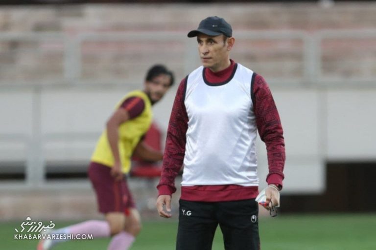 تصویر عجیبی که یحیی گل محمدی از وضعیت پرسپولیسیها در فرودگاه منتشر کرد