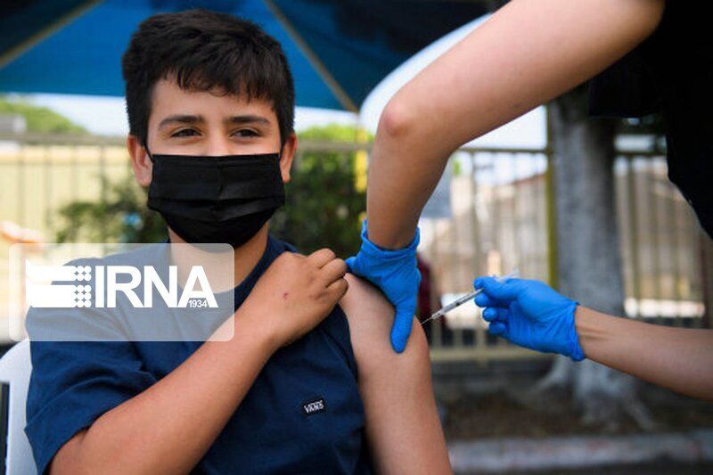 تمامی دانش‌آموزان مازندرانی تا پایان آبان علیه کرونا واکسینه می‌شوند