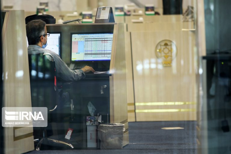 توسعه سرمایه‌گذاری غیرمستقیم، راهی برای جلوگیری از زیان سهامداران