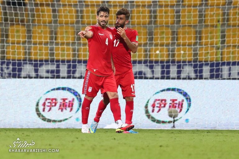 تکرار خاطره علی دایی و علی کریمی در امارات/ خدا شجاع را بغل کرد!