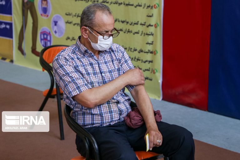 جشن واکسیناسیون به این معنا نیست که ایمنی جمعی به‌وجود آورده ایم