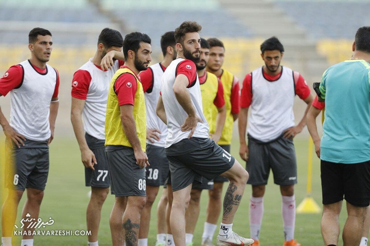 جلوگیری از پرواز پرسپولیس انگیزه ما را ۱۰ برابر کرد!/ از نظر من پرسپولیس بهترین تیم دنیا است