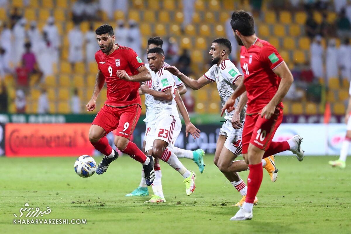 در حق اسکوچیچ بی انصافی می کنند/ او مثل کی روش اهل شلوغ نیست/ مگر می شود سرمربی تیم ملی در این موفقیت ها نقشی نداشته باشد؟