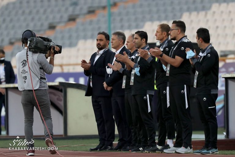 من در خانه قلبم درد گرفت؛ مربیان تیم ملی به دریا و چمن نگاه می‌کردند/ تعویض‌ها باری به هر جهت بود/ نیمکت تیم ملی کوچک است