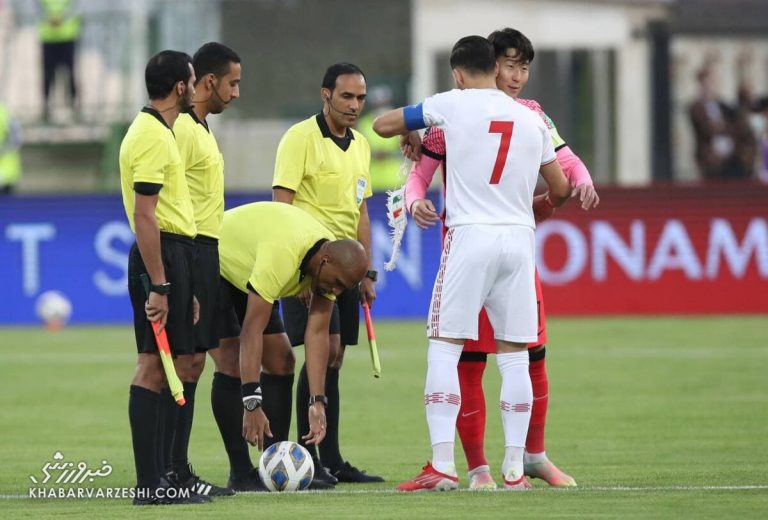 نظر کارشناس داوری در خصوص بازی ایران – کره جنوبی/ نورافکن خطای بچگانهای کرد