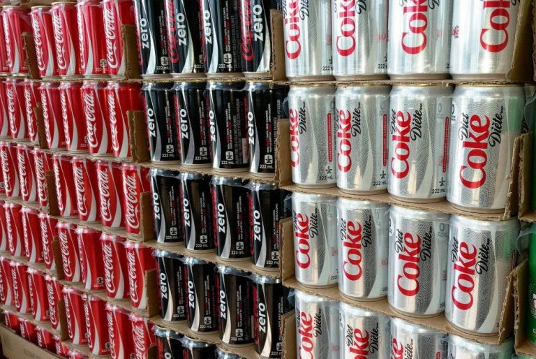 نوشیدنی های رژیمی تلاش برای کاهش وزن را خنثی می کنند