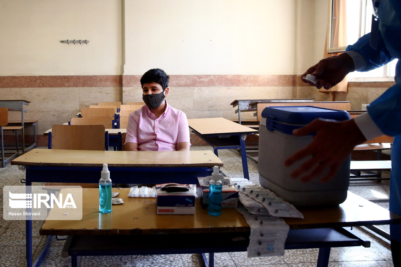پایگاه‌های واکسیناسیون دانش‌آموزی در سراسر ایران تشکیل شد