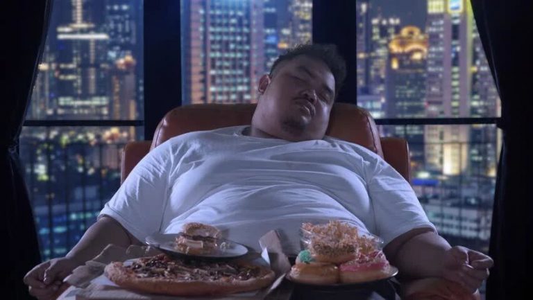 کدام اشتباهات حین خواب منجر به افزایش وزن میشوند؟