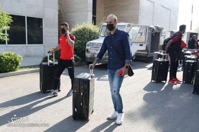 گزارش مغرضانه روزنامه سعودی علیه سرخها/ بازیکنان پرسپولیس، یحیی گلمحمدی را کلافه کردند!