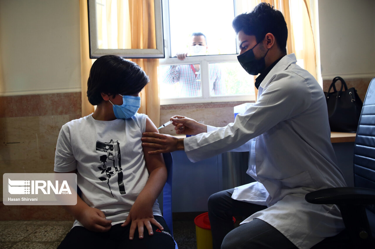۷۶ هزار نفر در مرکز واکسیناسیون هلال احمر قم واکسینه شدند