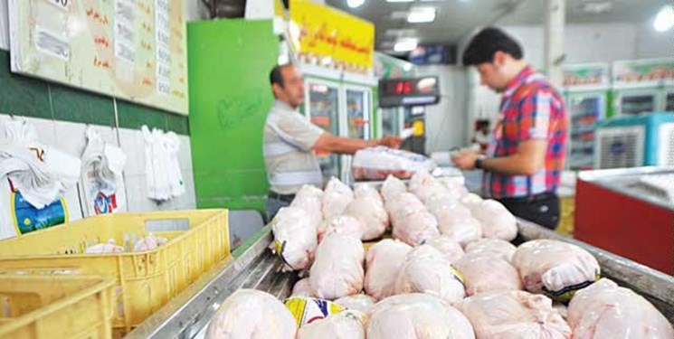 تولید بیش از ١٨٠٠ تن گوشت مرغ کشتار روز در کشتارهای صنعتی سیستان و بلوچستان