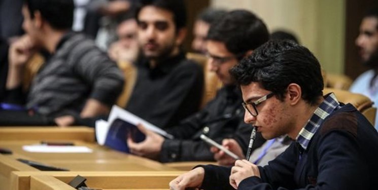 موانع را از سر راه نخبگان و جوانان برداریم