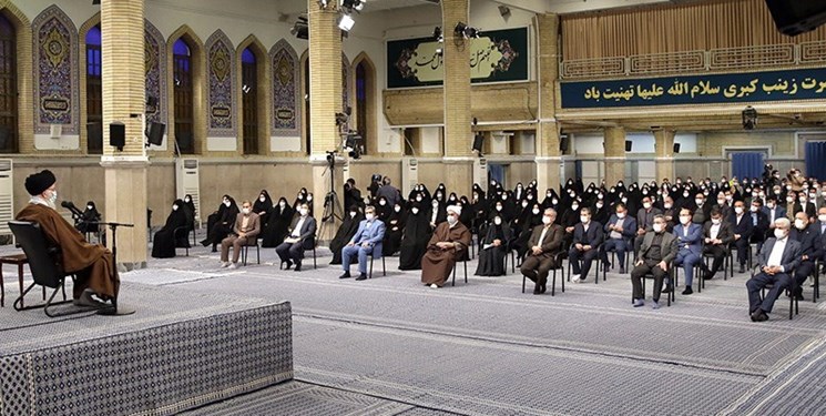 گفت‌وگو با 2 تن از پرستاران استان فارس که در دیدار رهبر انقلاب بودند/ اشراف رهبری به مسائل باعث دلگرمی است