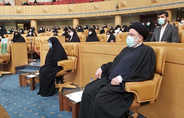 حضور رئیسی در مراسم بزرگداشت روز زن