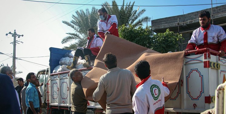 امدادرسانی به شهرهای جنوبی فارس؛ از توزیع پتو و خوراک تا اسکان موقت سیل‌زدگان