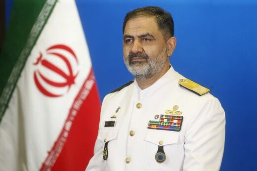 امیر دریادار ایرانی : ارتش در محدوده زیر سطح دریا حضور دائمی دارد