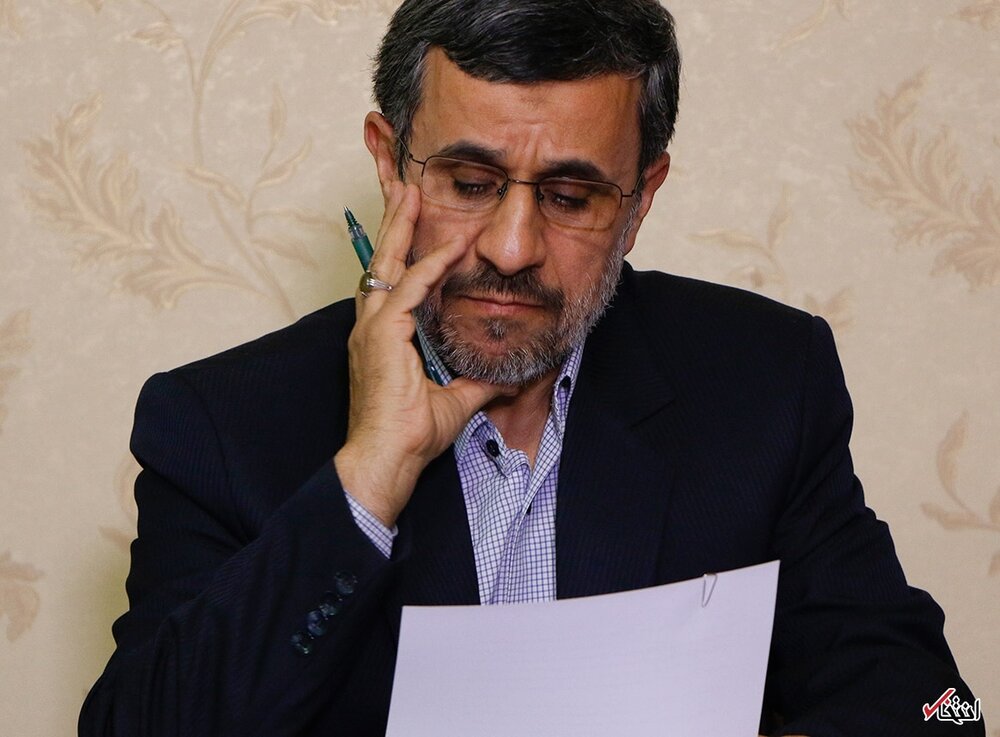 انتقاد تند احمدی نژاد از قرارداد ایران با روسیه و چین