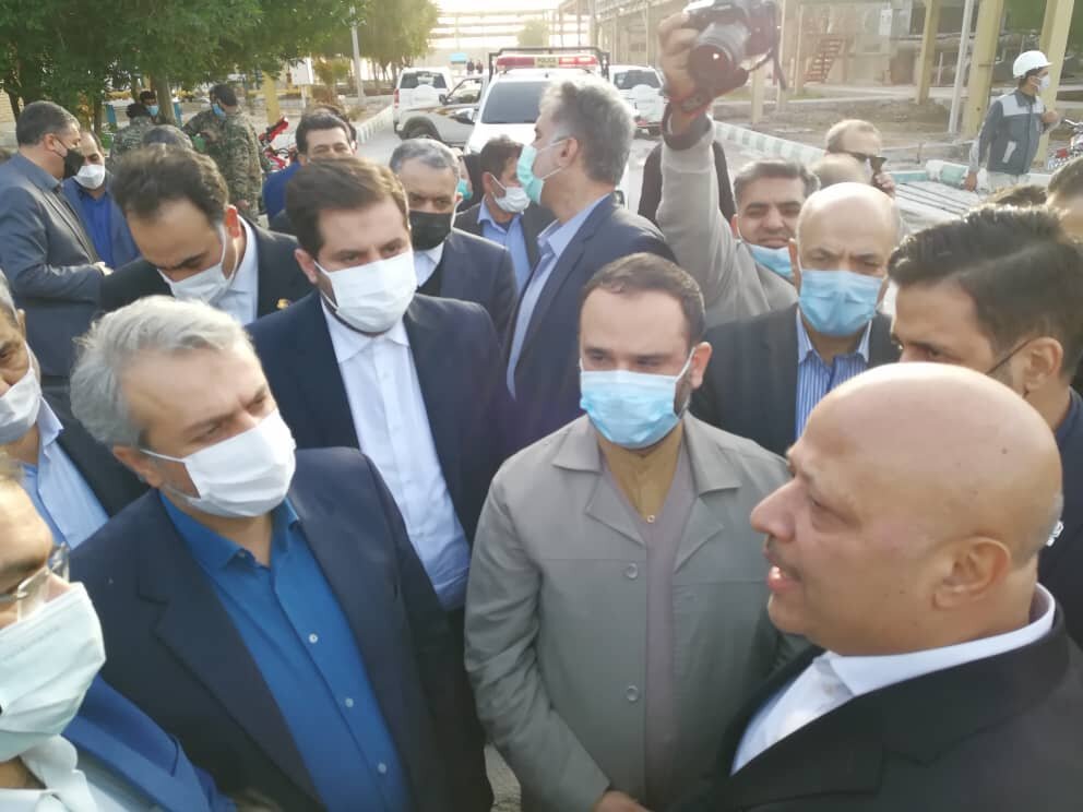 بازدید وزیر صمت از شهرک صنعتی آبادان بازدید وزیر صمت از شهرک صنعتی آبادان