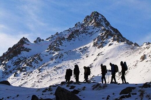 جزئیات فوت دو کوهنورد در علم‌کوه/ امدادگران هم گرفتار شدند