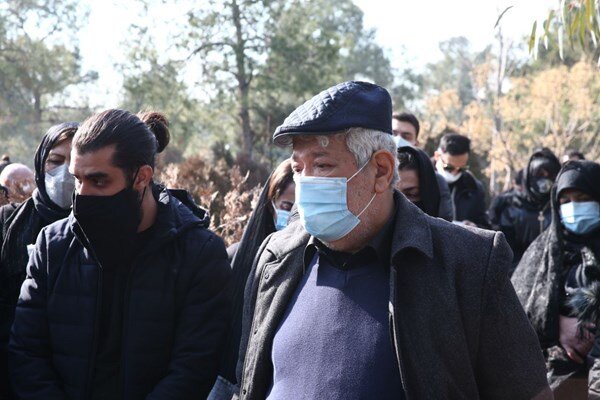 حمید لبخنده به خاک سپرده شد 