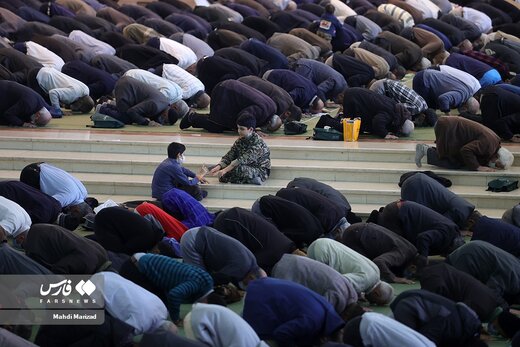 خطبه های نمازجمعه؛ دور از دغدغه های مردم ، بی اعتنا به بحران های اقتصادی و اجتماعی