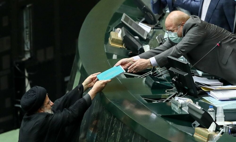 رئیس کمیسیون تلفیق مجلس : تورم سال آینده حتمی است / احتمال مخالفت مجلس با حذف ارز ترجیحی