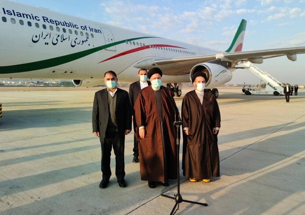 روایت حسین شریعتمداری از« تکریم کم نظیر » رئیسی از سوی پوتین و «اشک دختر روس در مواجهه با رئیس جمهور» 