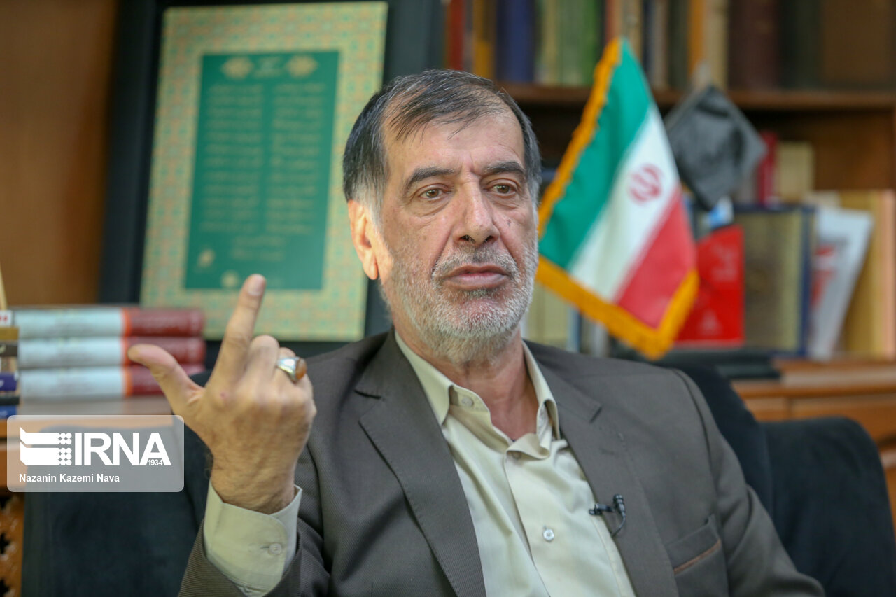 دفاع باهنر از طرح بنزینی دولت: پشت این کار منطق وجود دارد