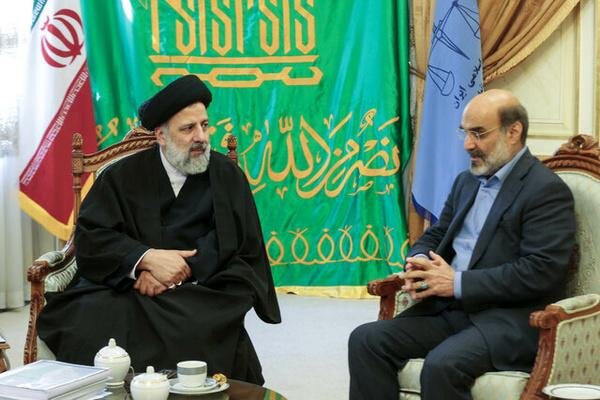 عضو کمیسیون انرژی مجس دهم : انتصاب علی عسگری در هلدینگ خلیج فارس، بده‌بستان‌ قدرت بود/ نفوذ تیم مشایی در پتروشیمی تمام شده است