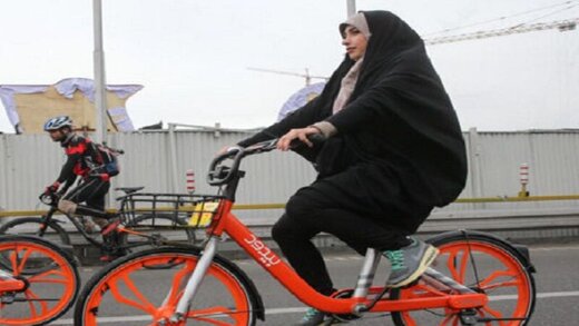 عقب نشینی امام جمعه رفسنجان /  دوچرخه‌سواری زنان حرام ذاتی نیست/ بانوان دور از چشم نامحرمان دوچرخه سواری کنند