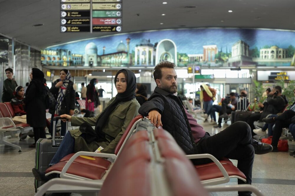 عکس | مصطفی زمانی و بهاره افشاری در «روز ششم»