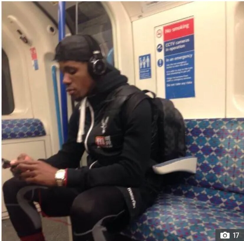 فوتبالیست‌های مطرح جهان در مترو/عکس