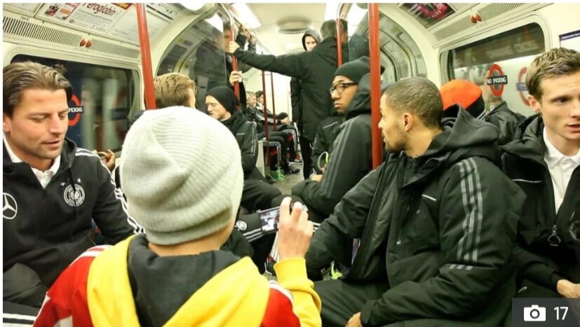 فوتبالیست‌های مطرح جهان در مترو/عکس