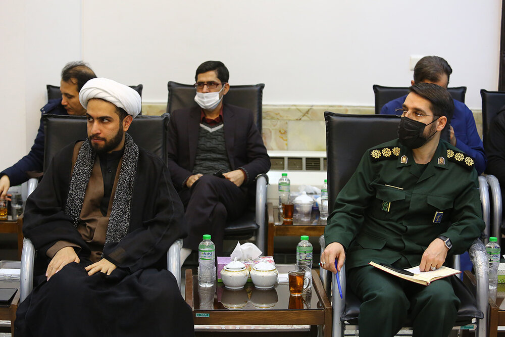 نشست رسانه های استان قم با آیت الله سعیدی نشست رسانه های استان قم با آیت الله سعیدی