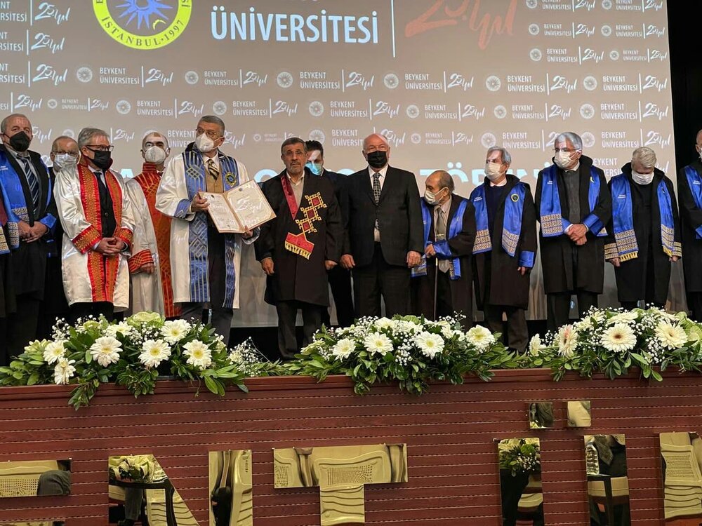 چرا ترکیه ای ها به احمدی نژاد دکترای افتخاری دادند + تصاویر
