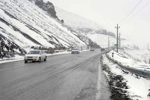 بارش برف و باران در جاده‌های ۸ استان