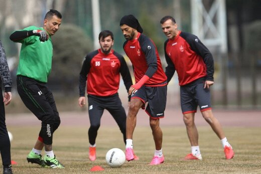 پورعلی‌گنجی در تمرین پرسپولیس/عکس