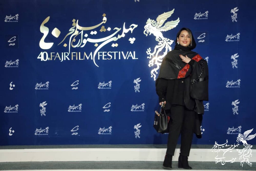 پوشش نازنین بیاتی و گلاره عباسی در برج میلاد/ عکس