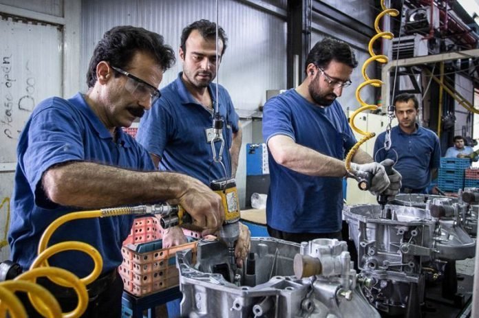 یک پیشنهاد برای ترمیم دستمزد کارگران در نیمه دوم سال