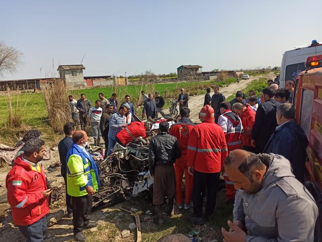 برخورد قطار با پژوپارس در گلستان ۲ کشته برجای گذاشت