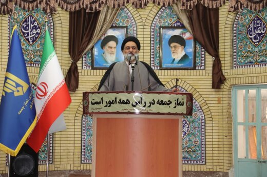 سیاست مقتدرانه ایران آمریکا را در عرض ۲۴ ساعت به غلط کردن انداخت