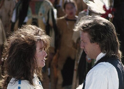 پخشِ «رقصنده با گرگها» و شش فیلم دیگر از کوین کاستنر در شبکه نمایش